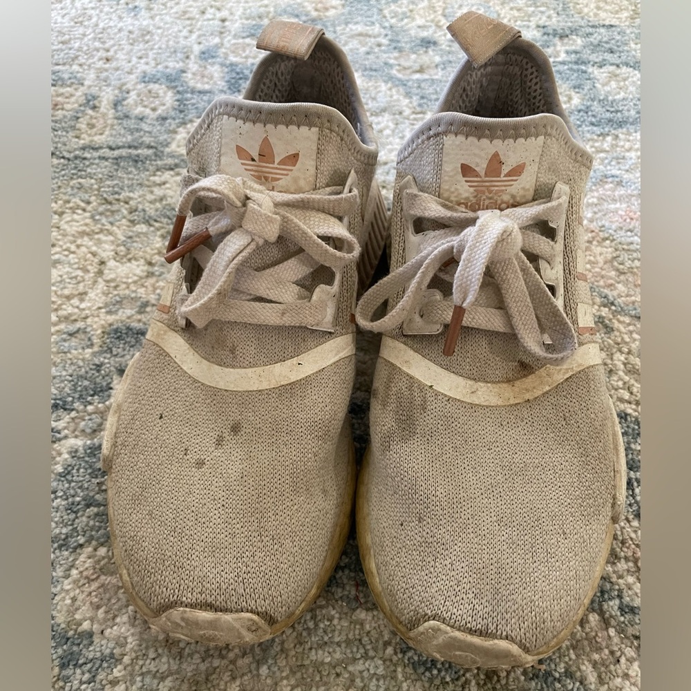 Women’s Well Worn Adidas Sneakers Size 7